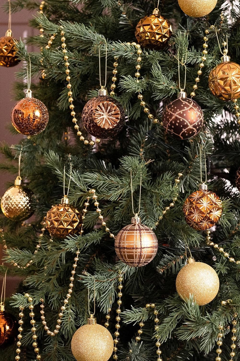 Kit com 32 Bolas de Natal Douradas
